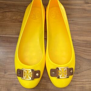 Tory Butch Yellow Jelly Drivers size 10